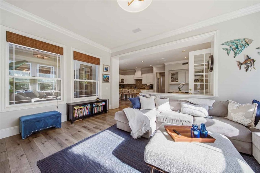 MLS #OC25272447 image #8