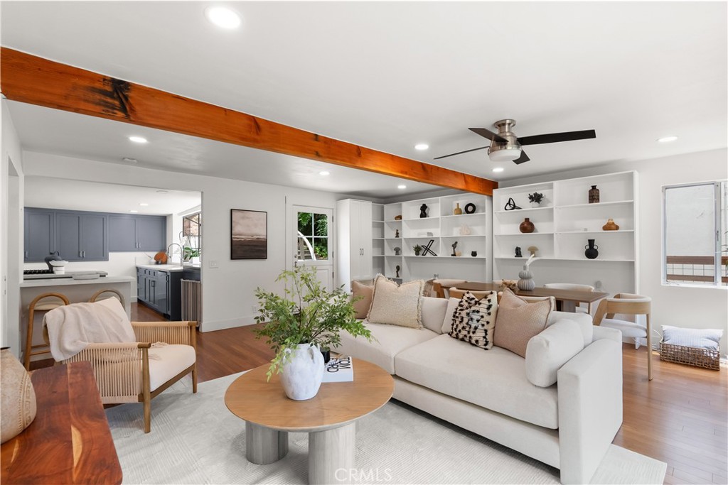 MLS #OC25272456 image #1