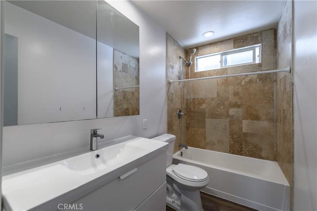 MLS #OC25272458 image #18