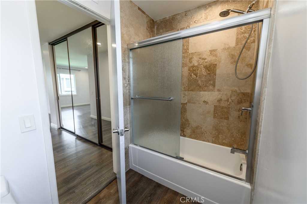 MLS #OC25272458 image #24