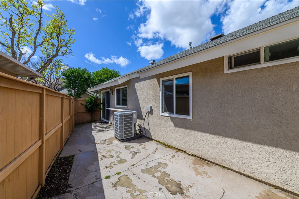 MLS #OC25272458 image #30