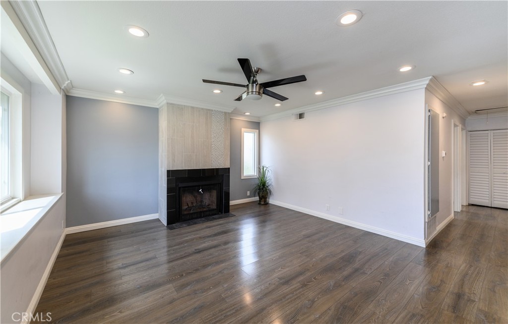 MLS #OC25272458 image #4