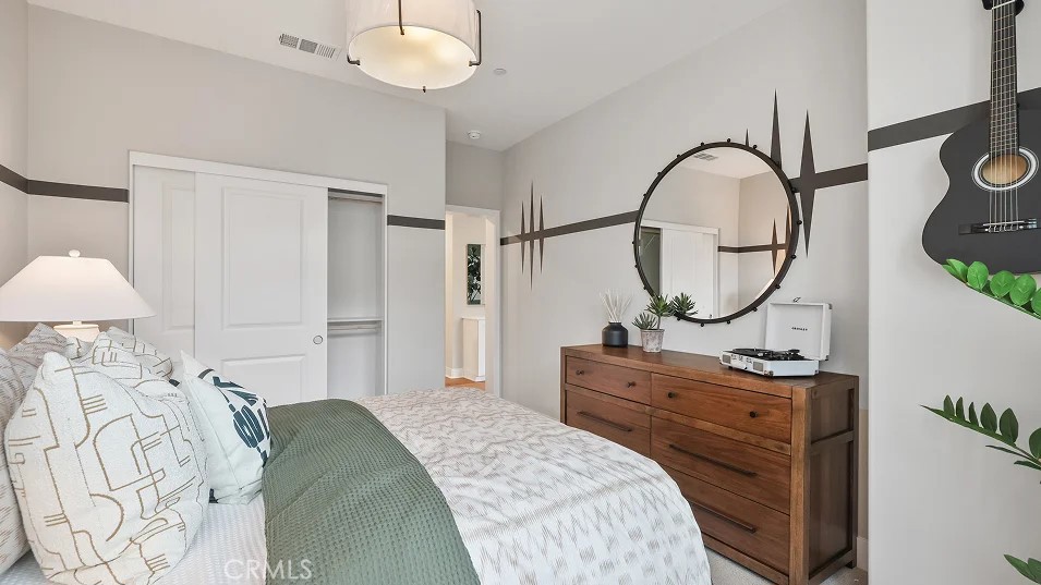 MLS #OC25272470 image #15