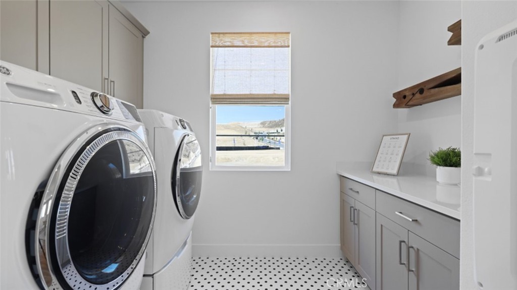 MLS #OC25272493 image #37