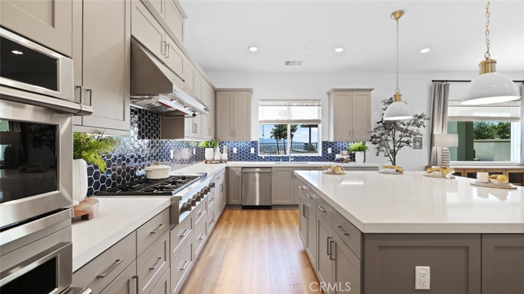 MLS #OC25272493 image #4