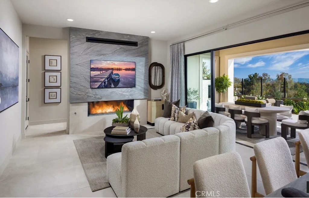 MLS #OC25272528 image #1