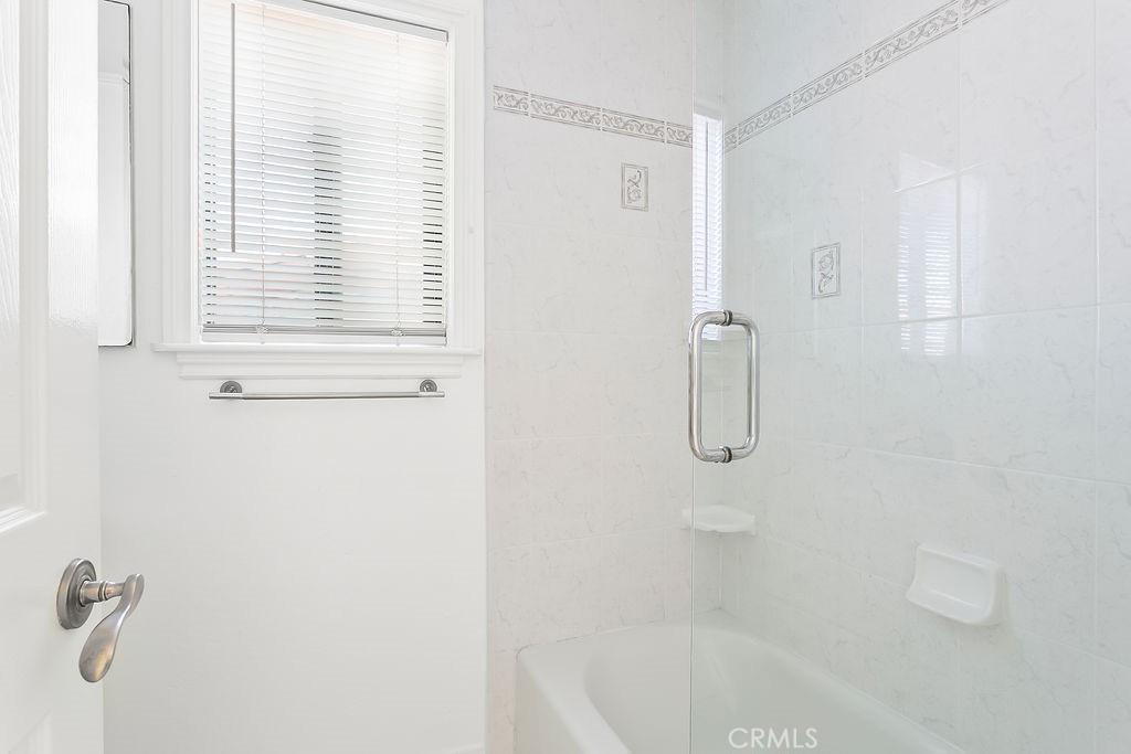 MLS #OC25272534 image #15