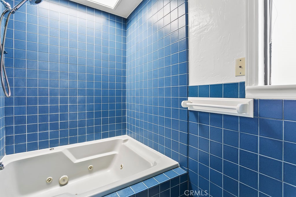 MLS #OC25272534 image #18