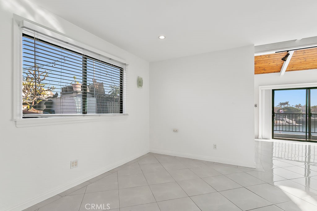 MLS #OC25272534 image #6