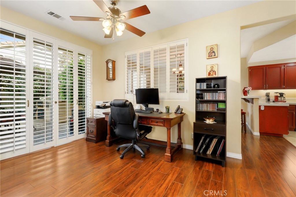 MLS #OC25272543 image #11