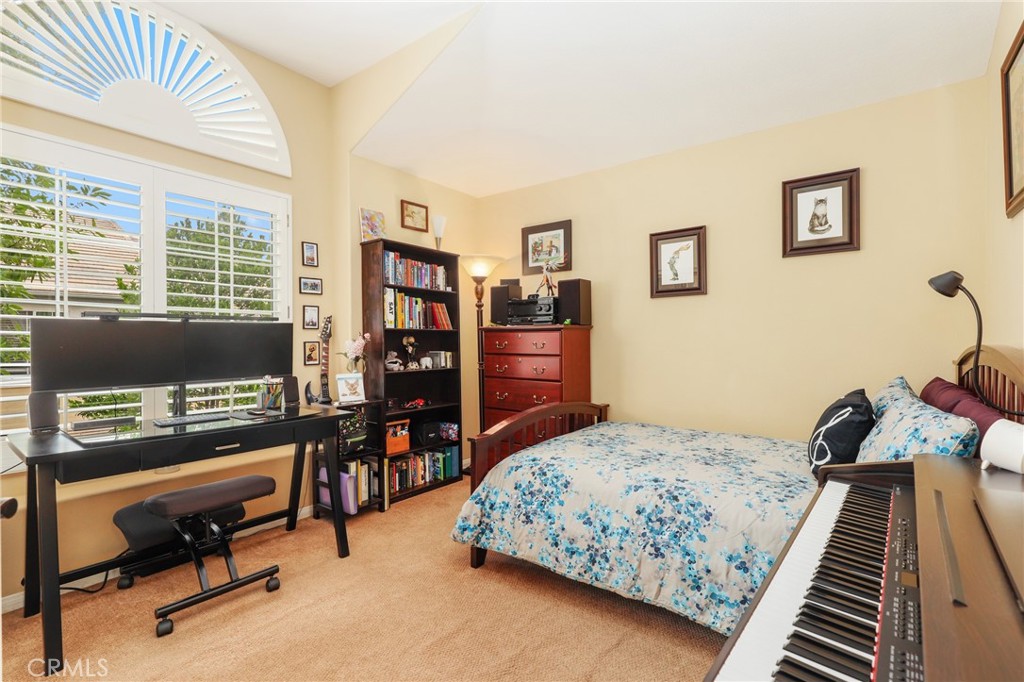 MLS #OC25272543 image #13