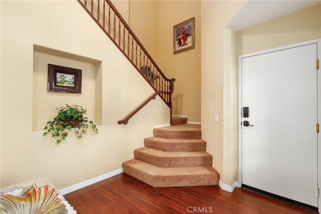 MLS #OC25272543 image #2