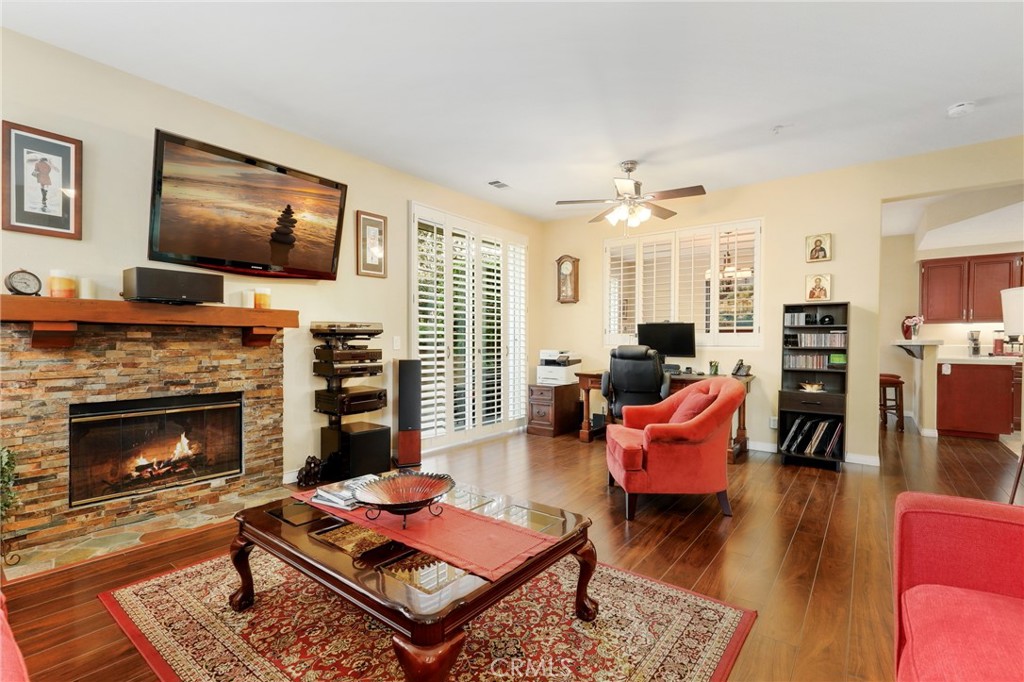 MLS #OC25272543 image #6