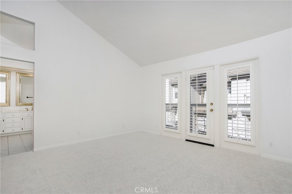 MLS #OC25272546 image #10