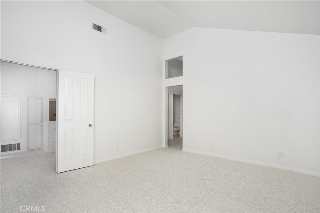 MLS #OC25272546 image #11