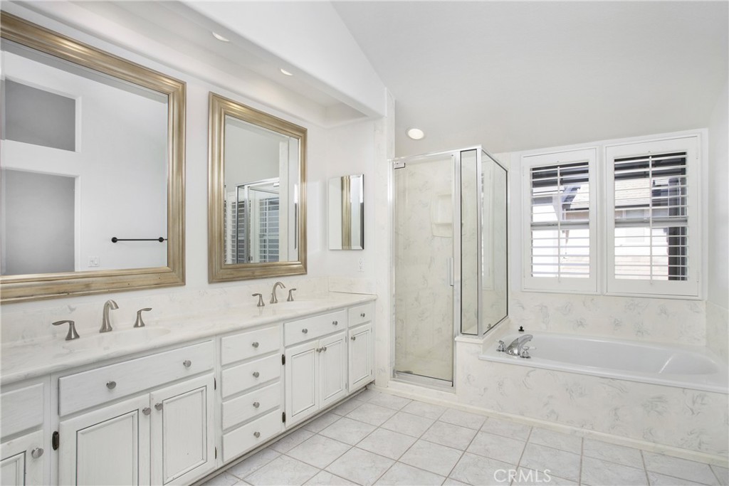 MLS #OC25272546 image #12