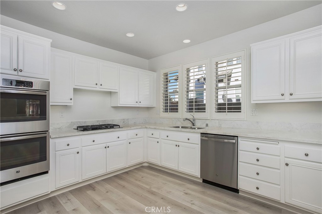 MLS #OC25272546 image #5