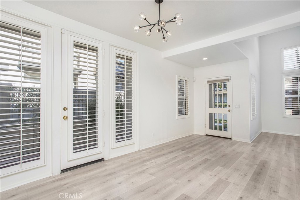 MLS #OC25272546 image #6