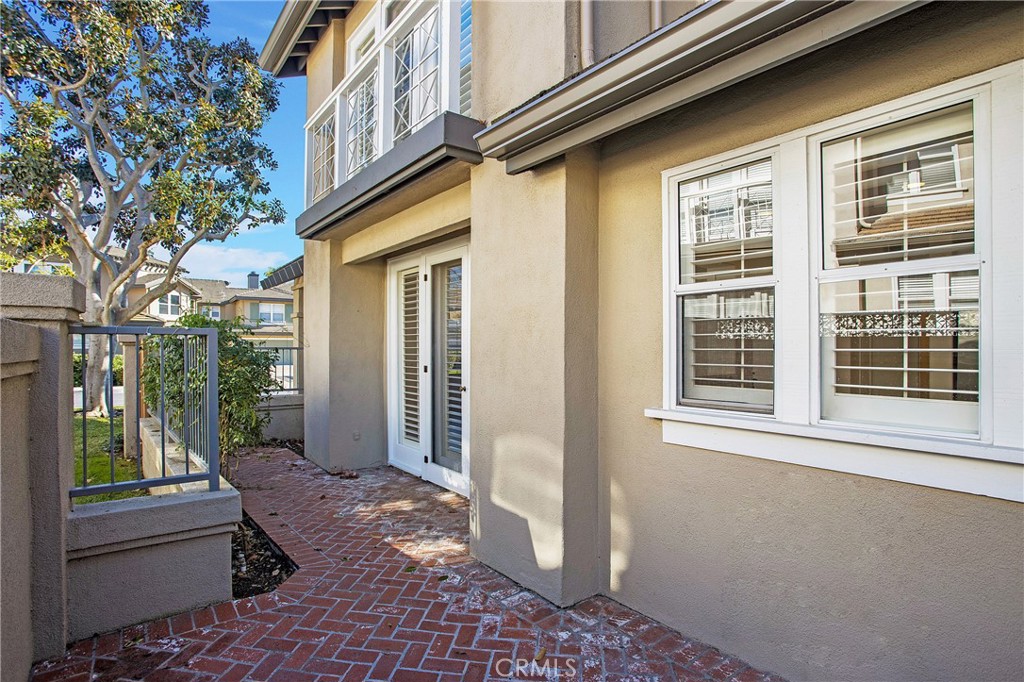 MLS #OC25272546 image #8