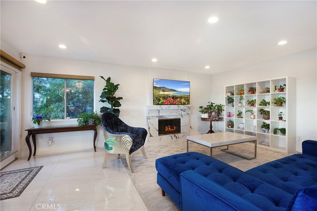 MLS #OC25272593 image #12