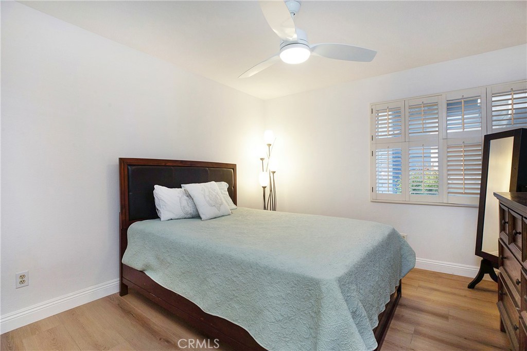 MLS #OC25272593 image #23