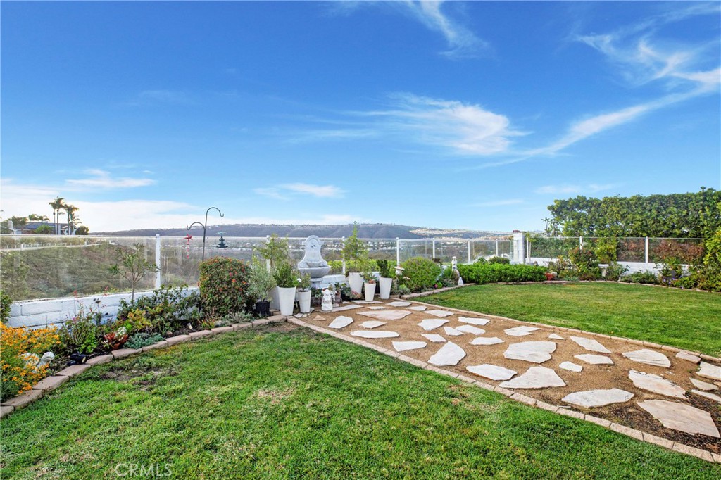 MLS #OC25272593 image #26