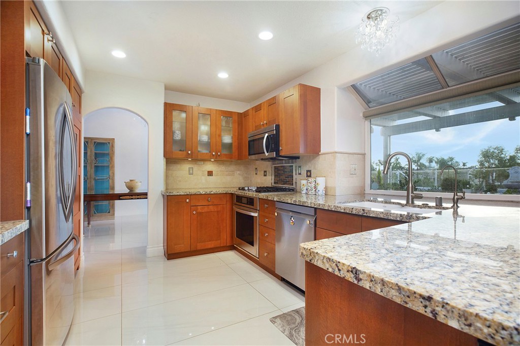 MLS #OC25272593 image #8