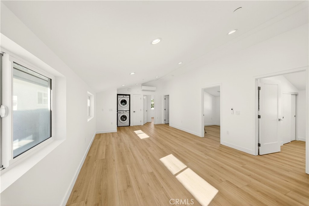 MLS #OC25272609 image #19