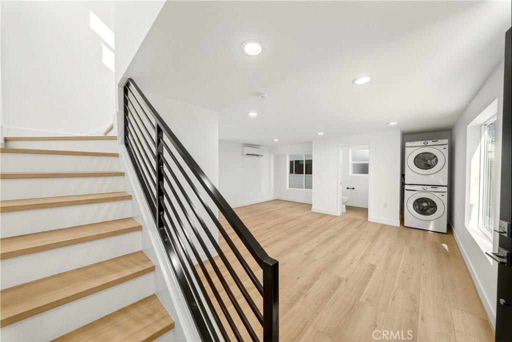 MLS #OC25272609 image #9