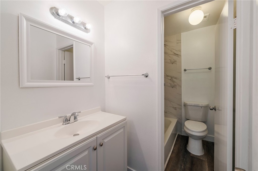 MLS #OC25272611 image #16