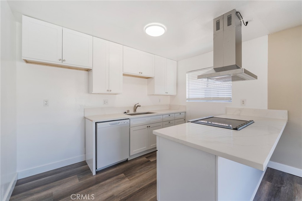 MLS #OC25272611 image #8