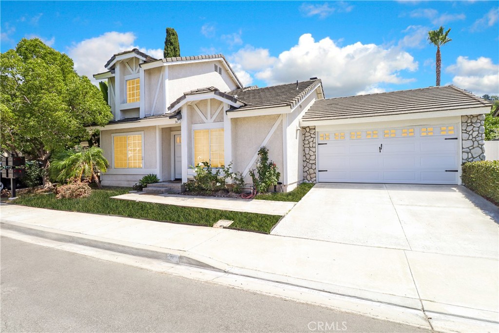 MLS #OC25272675 image #1