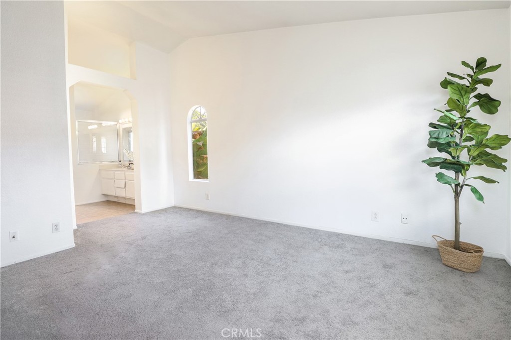 MLS #OC25272675 image #15