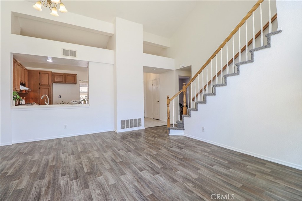 MLS #OC25272675 image #5