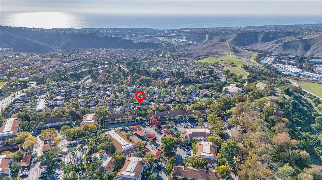 MLS #OC25272680 image #31