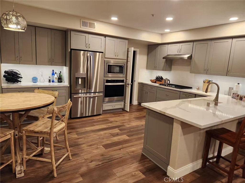 MLS #OC25272681 image #3