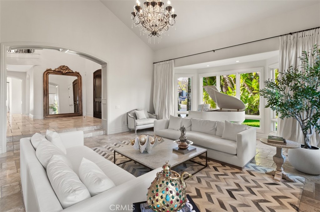 MLS #OC25272697 image #1