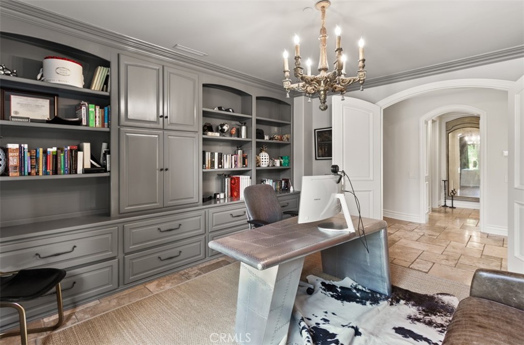 MLS #OC25272697 image #17