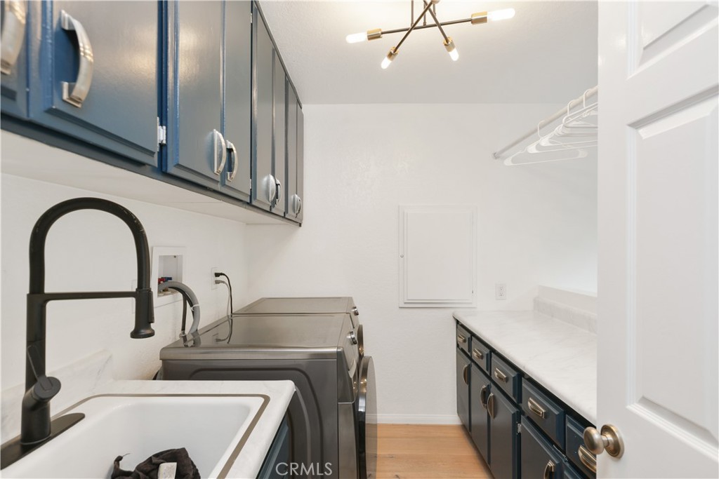 MLS #OC25272732 image #17