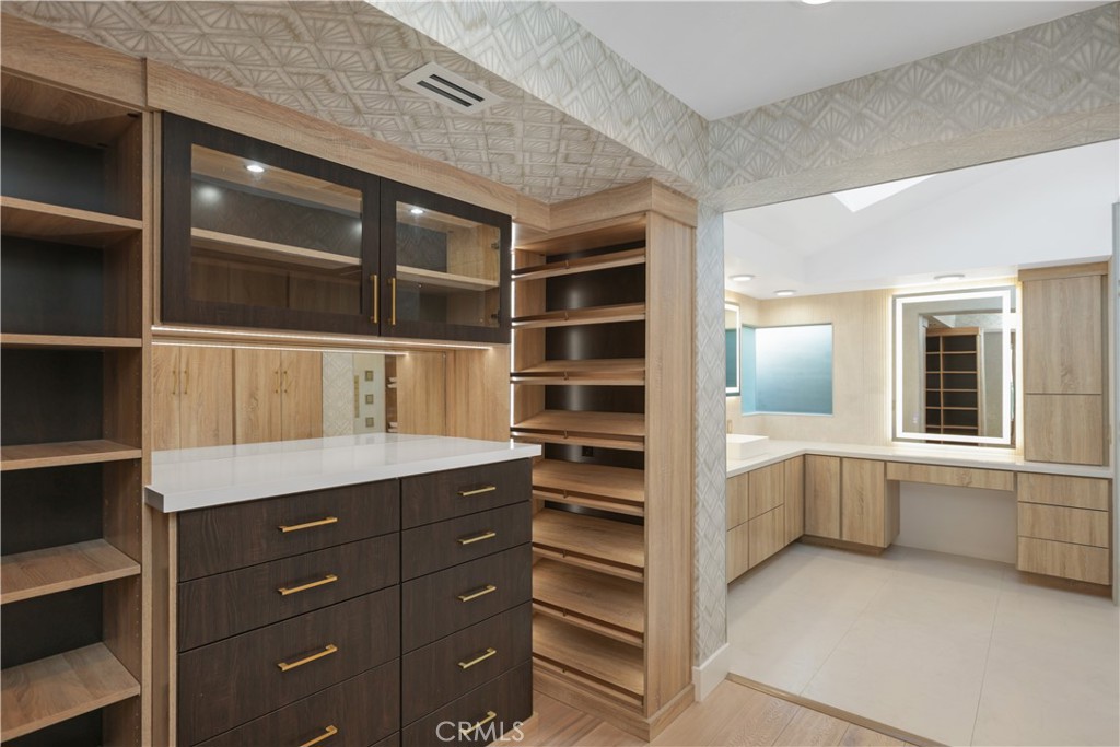 MLS #OC25272732 image #7