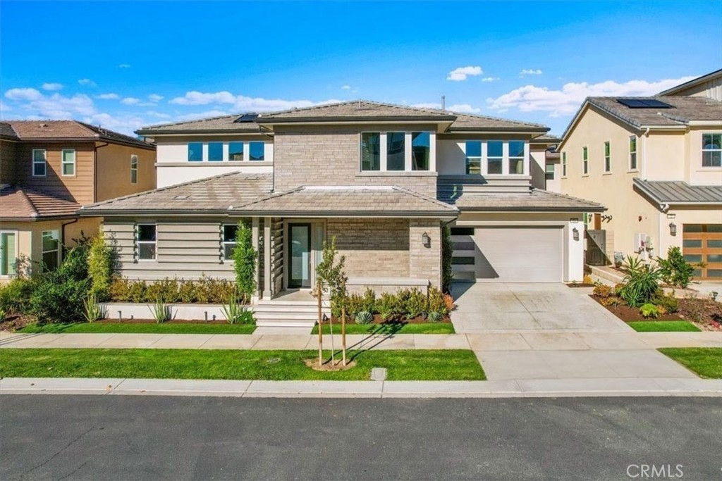 MLS #OC25272734 image #1