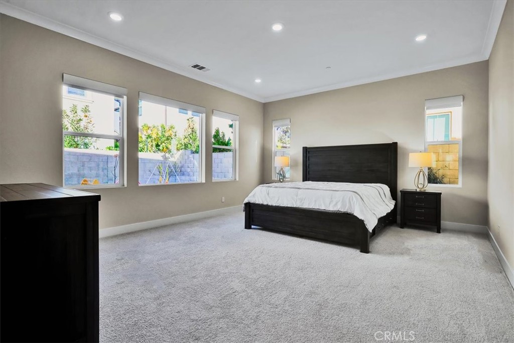 MLS #OC25272734 image #10