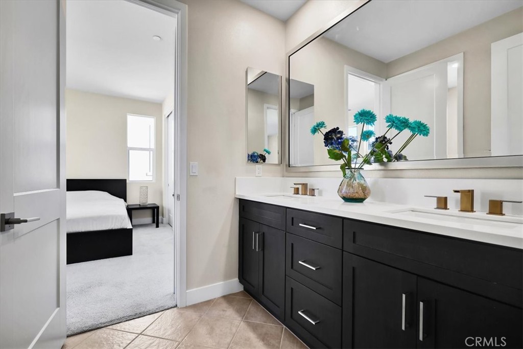 MLS #OC25272734 image #17