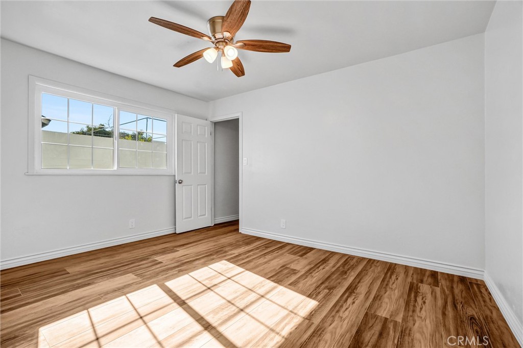 MLS #OC25272745 image #9