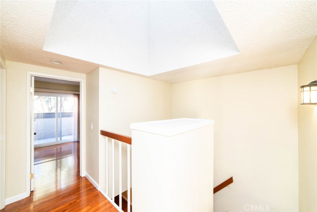 MLS #OC25272751 image #8