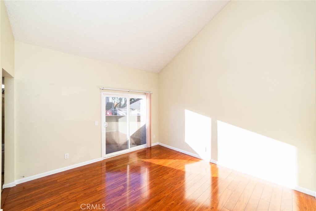 MLS #OC25272751 image #9