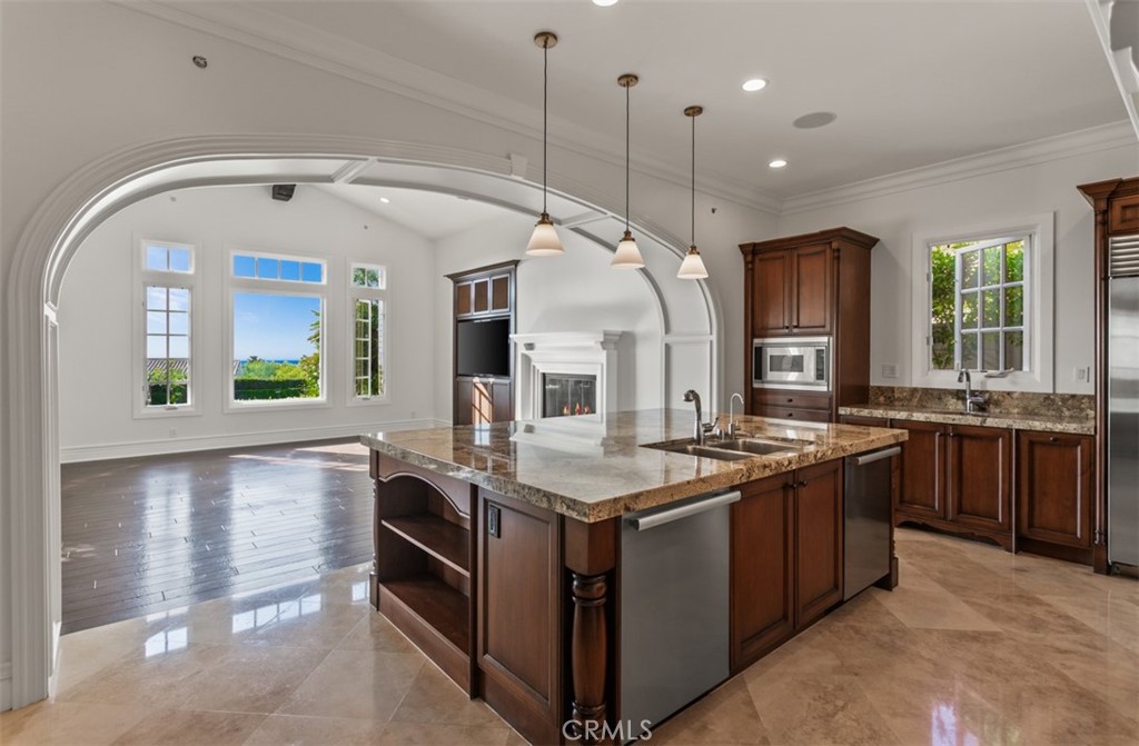 MLS #OC25272752 image #18