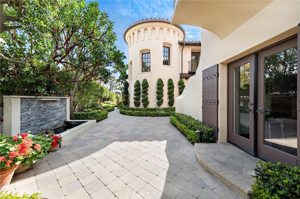 MLS #OC25272752 image #2