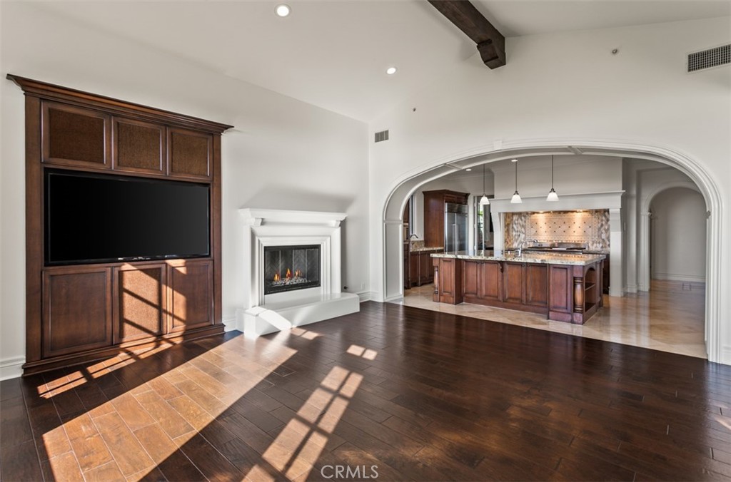 MLS #OC25272752 image #21