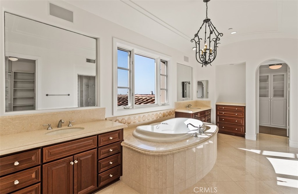 MLS #OC25272752 image #29